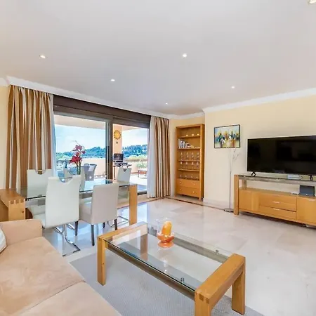 Spacious With Views, Pools + Rdr346 * Estepona